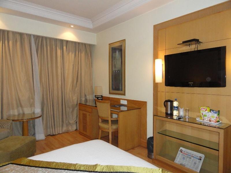 Western Court Chandīgarh Екстериор снимка