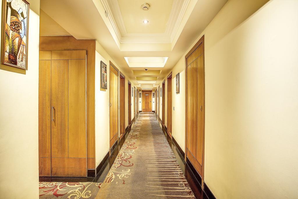 Western Court Chandīgarh Екстериор снимка