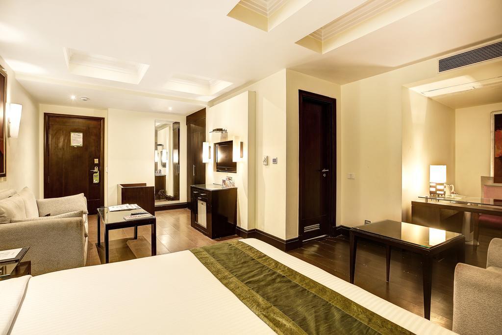 Western Court Chandīgarh Екстериор снимка