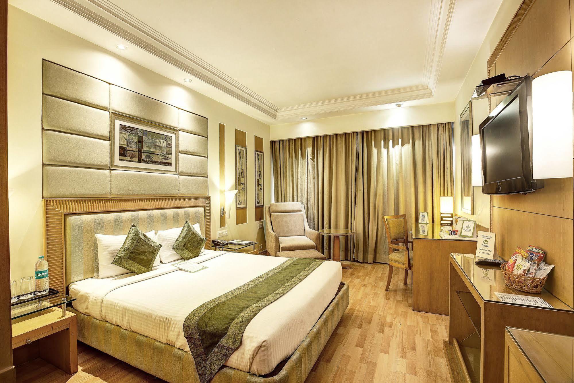 Western Court Chandīgarh Екстериор снимка