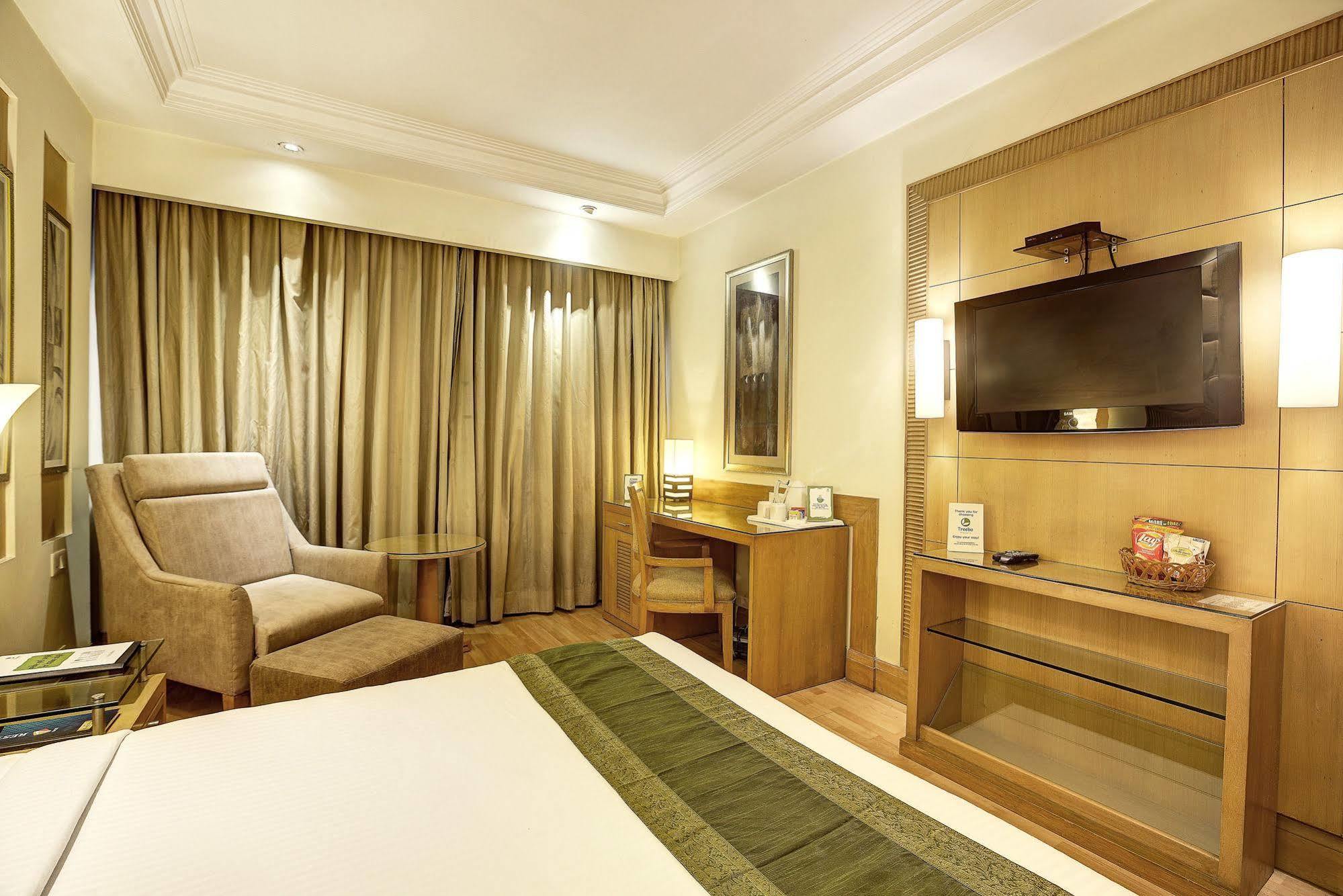 Western Court Chandīgarh Екстериор снимка
