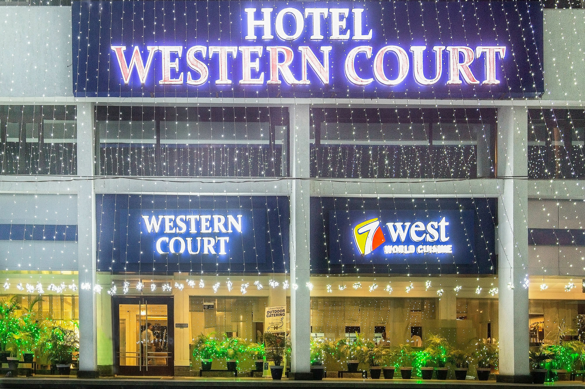 Western Court Chandīgarh Екстериор снимка