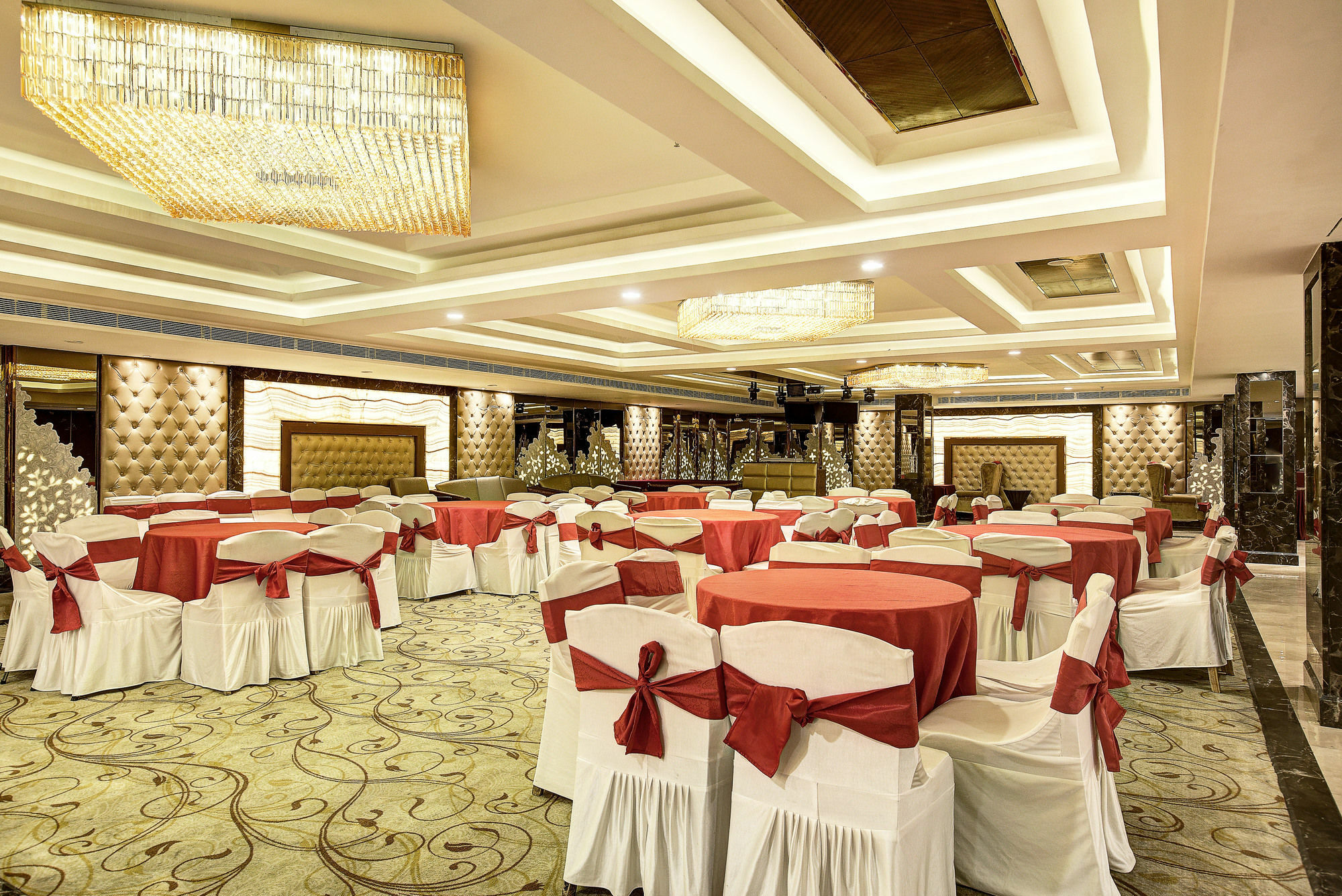Western Court Chandīgarh Екстериор снимка