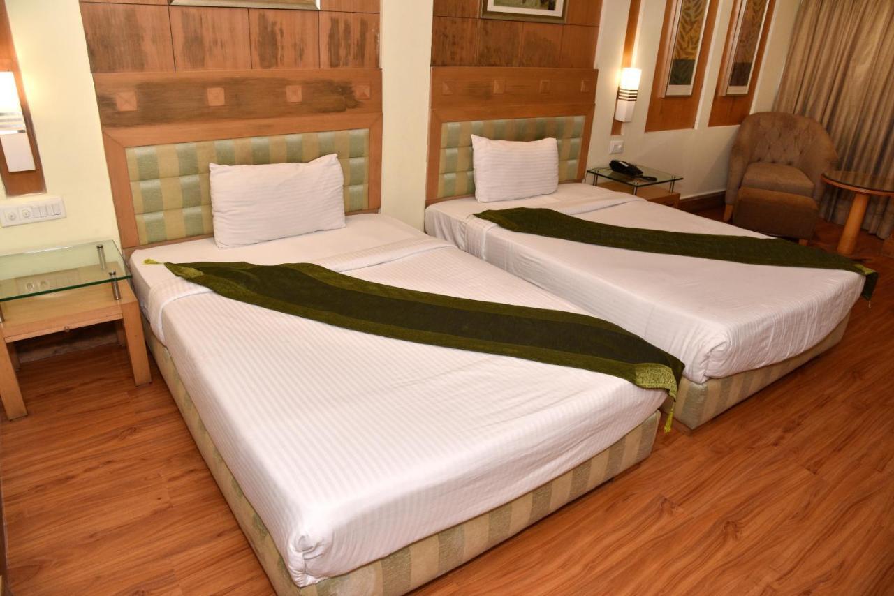 Western Court Chandīgarh Екстериор снимка